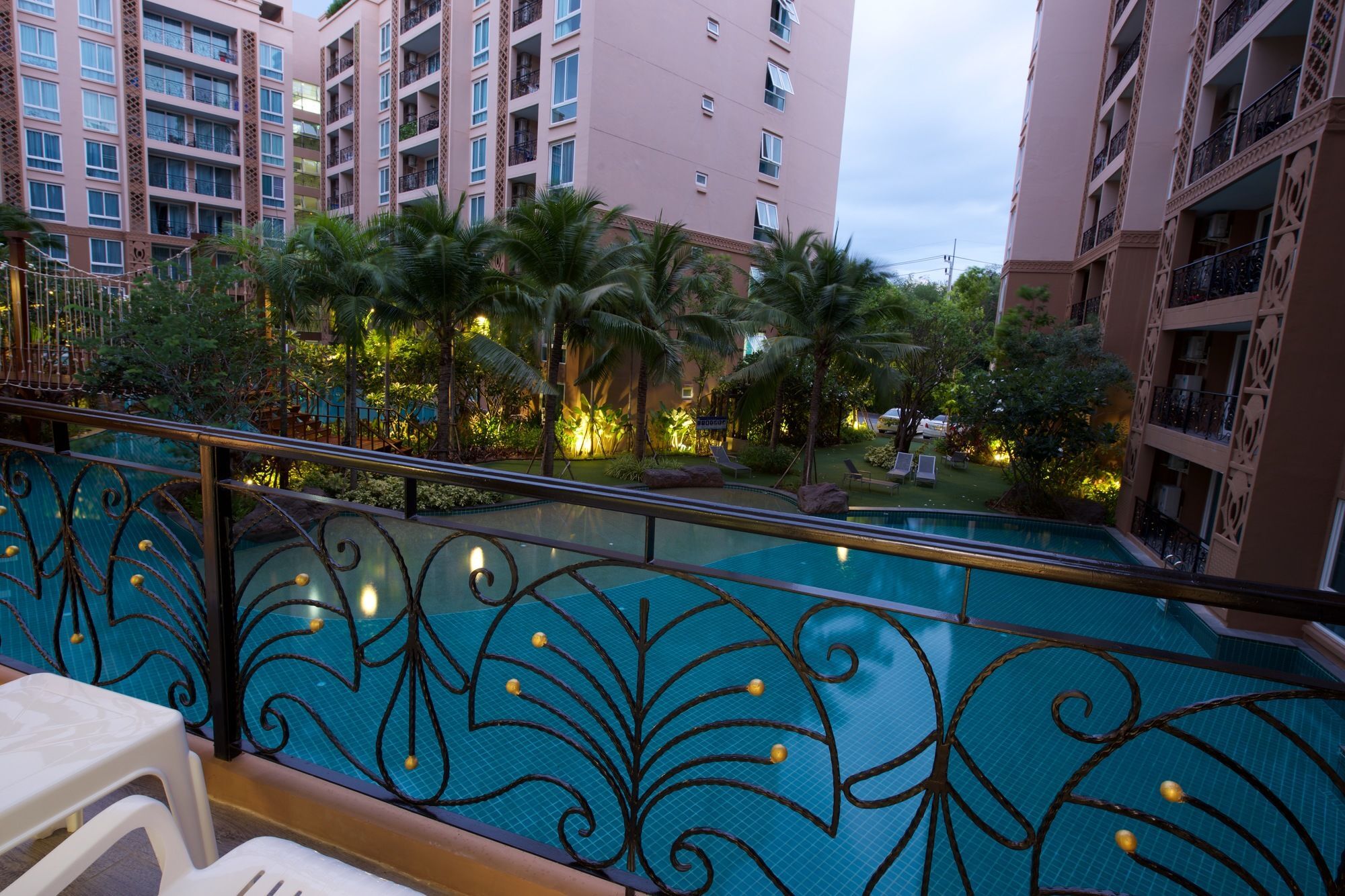 Atlantis Pattaya High Service Jomtien Exterior foto